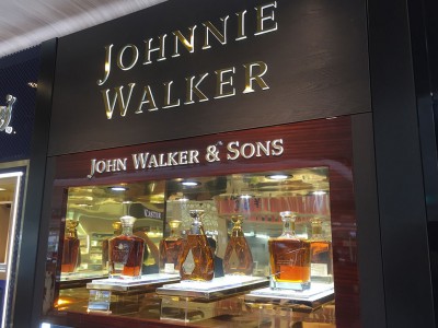 JOHNNIE WALKER Narita LCC2